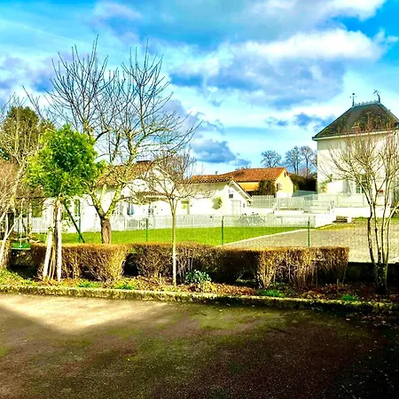 Gite Des Tournesols Oradour-Fanais Buitenkant foto